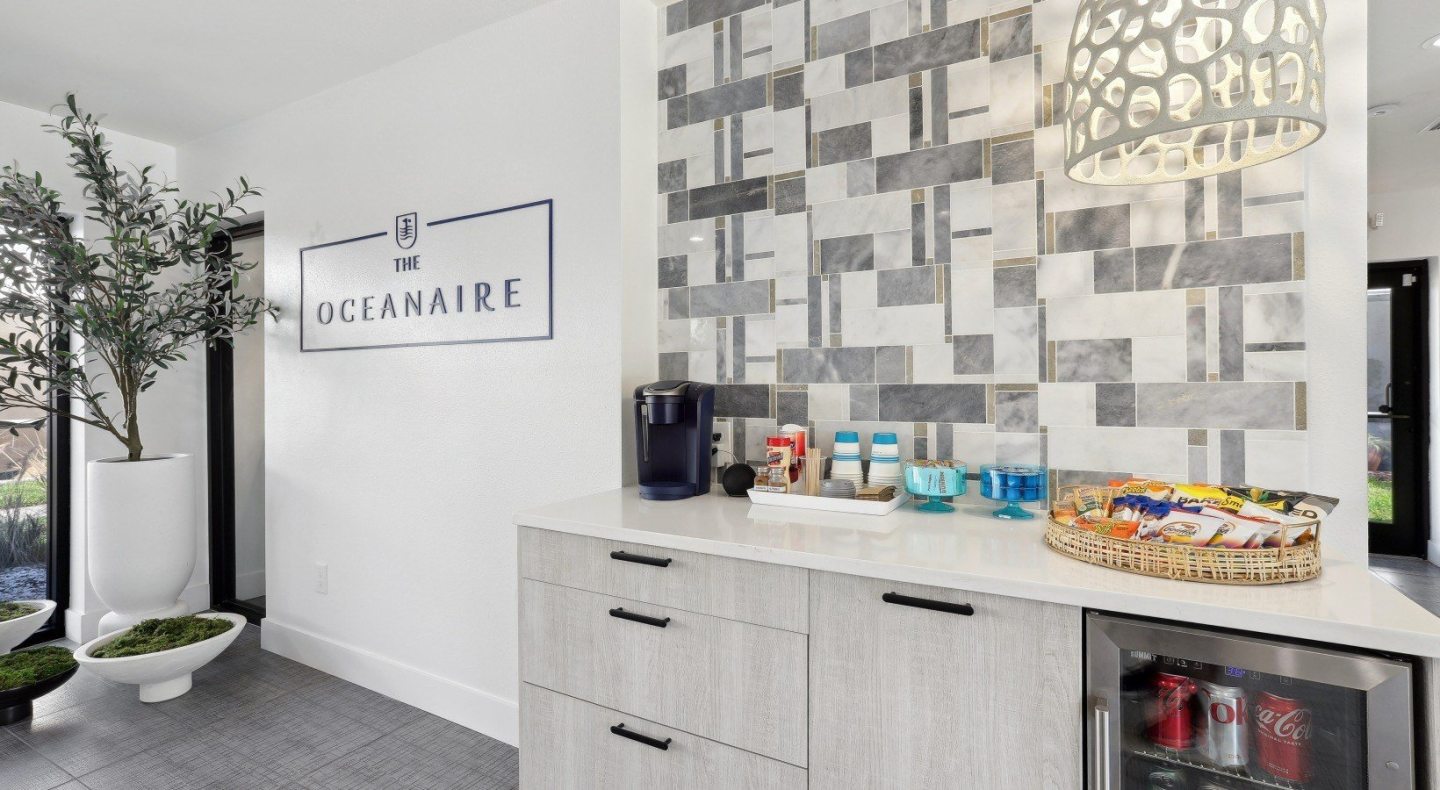 The Oceanaire Image 30