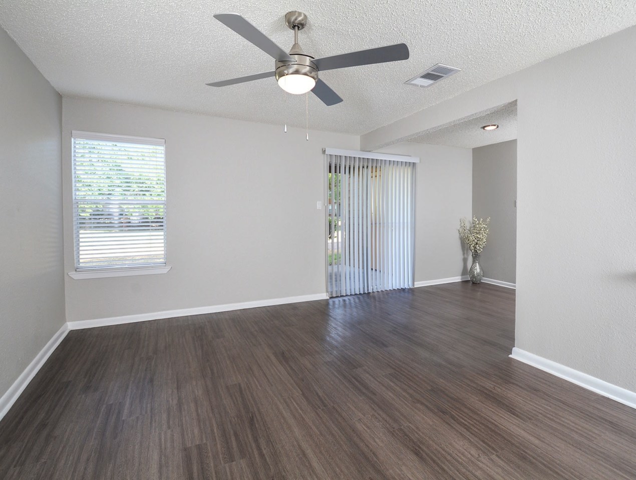 Willow Brook Apartment Homes Image 8