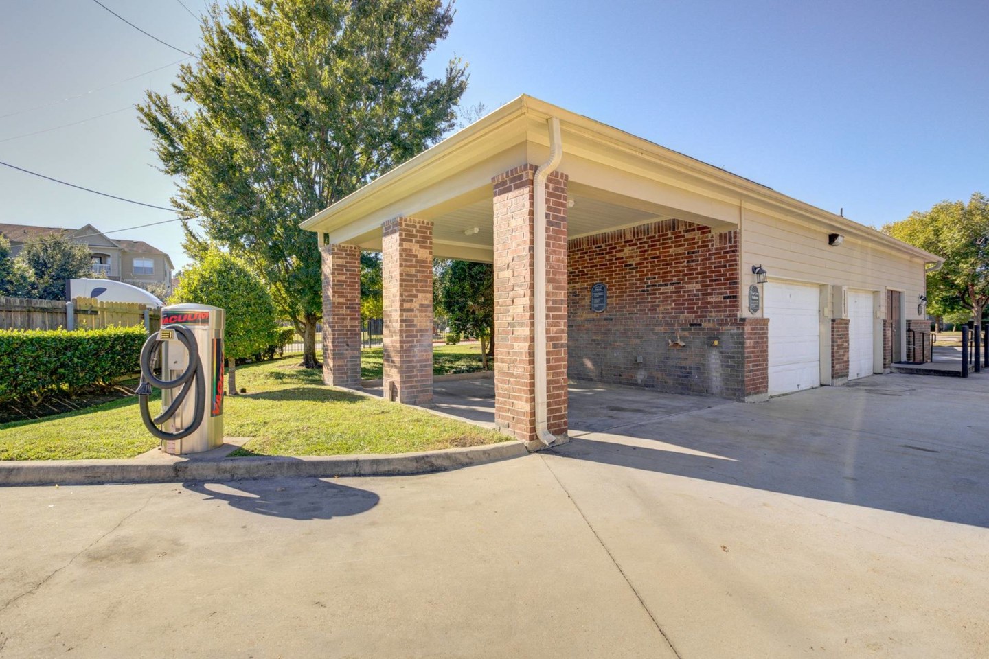 Carrington at Champion Forest Apartments Image 16