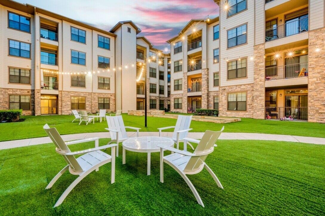 Waterside Village Image 6