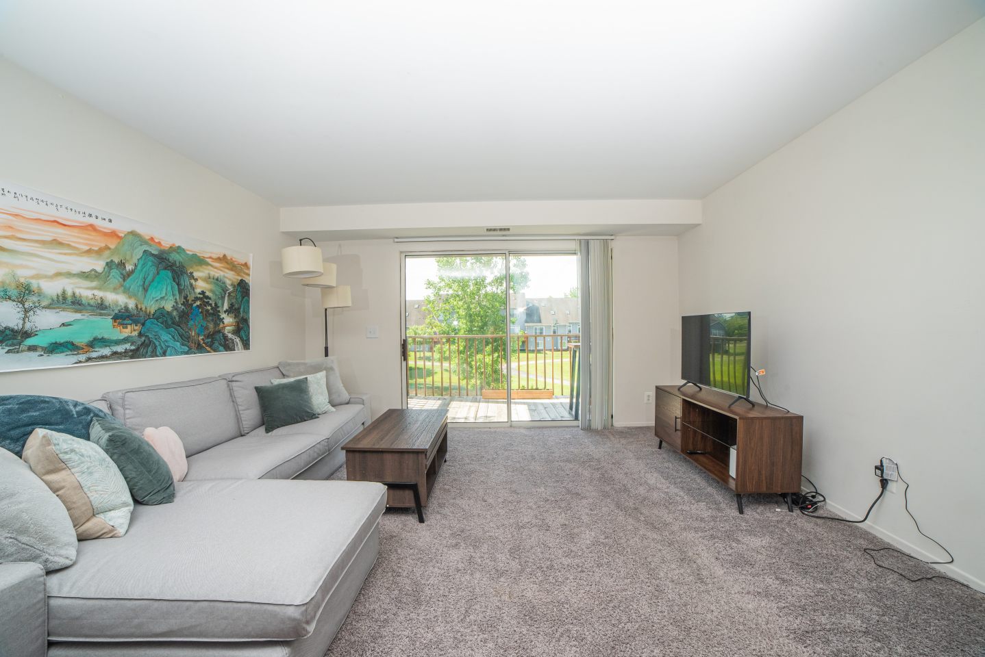 Cambridge Club Apartments Image 11