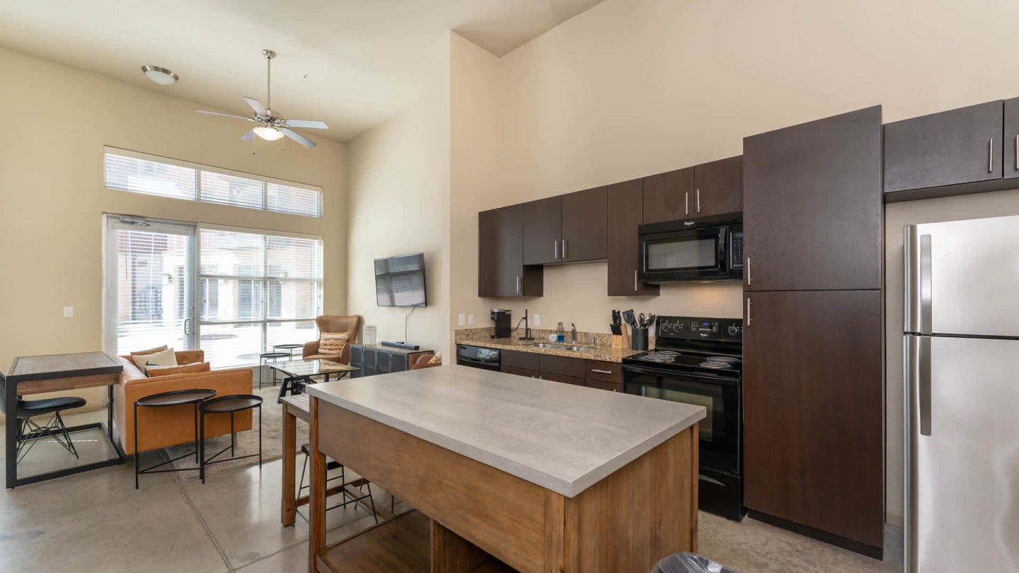 Union at Carrollton Square Apartments Image 10