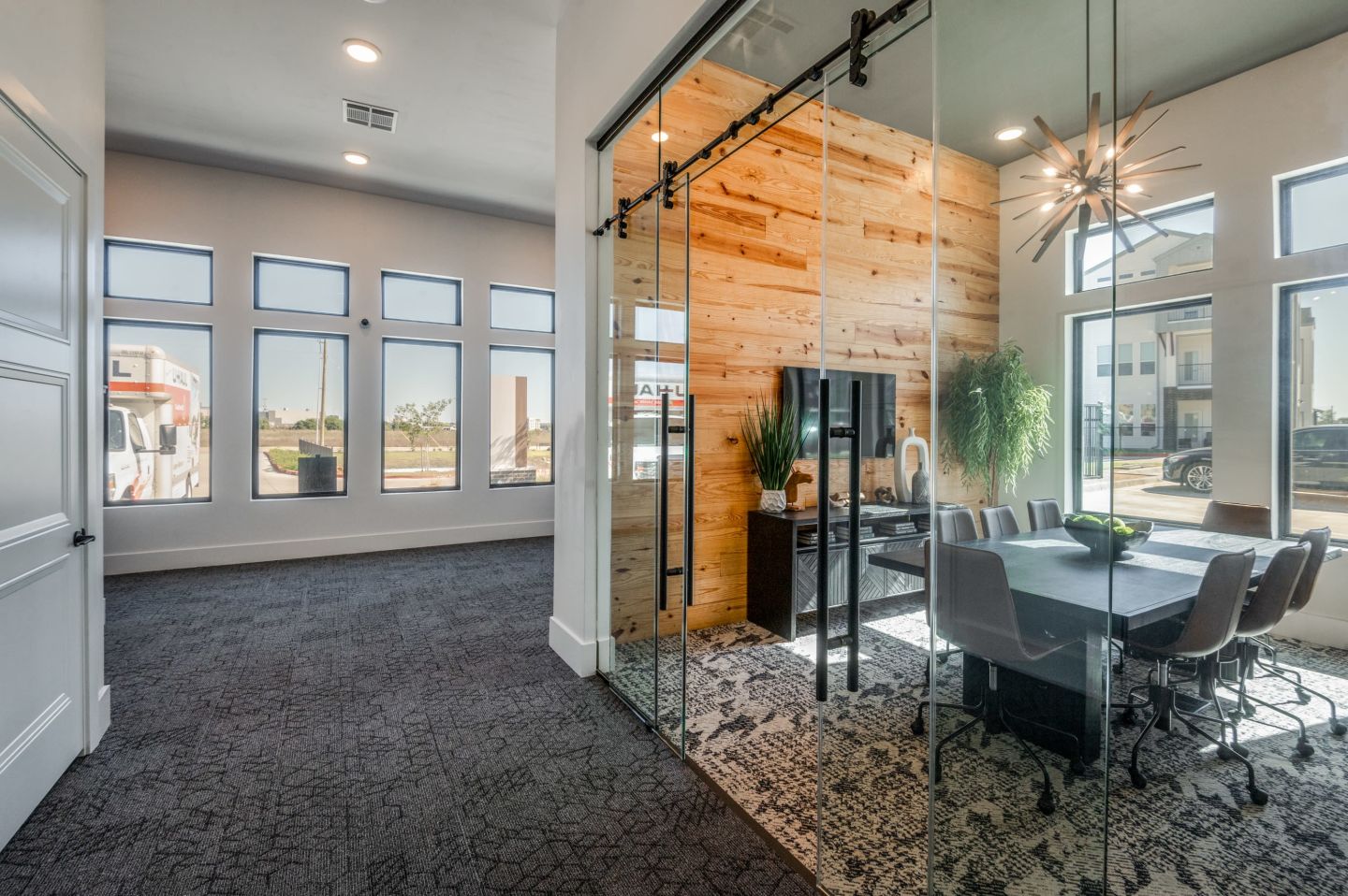 2201 Creekview Image 28