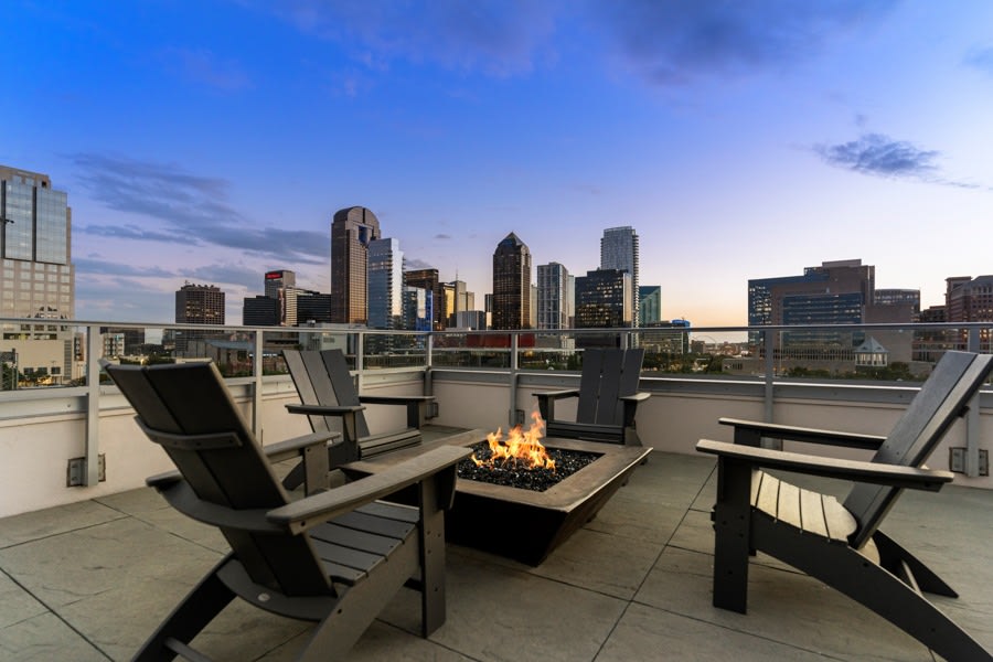 Stella Apartments Uptown Image 3