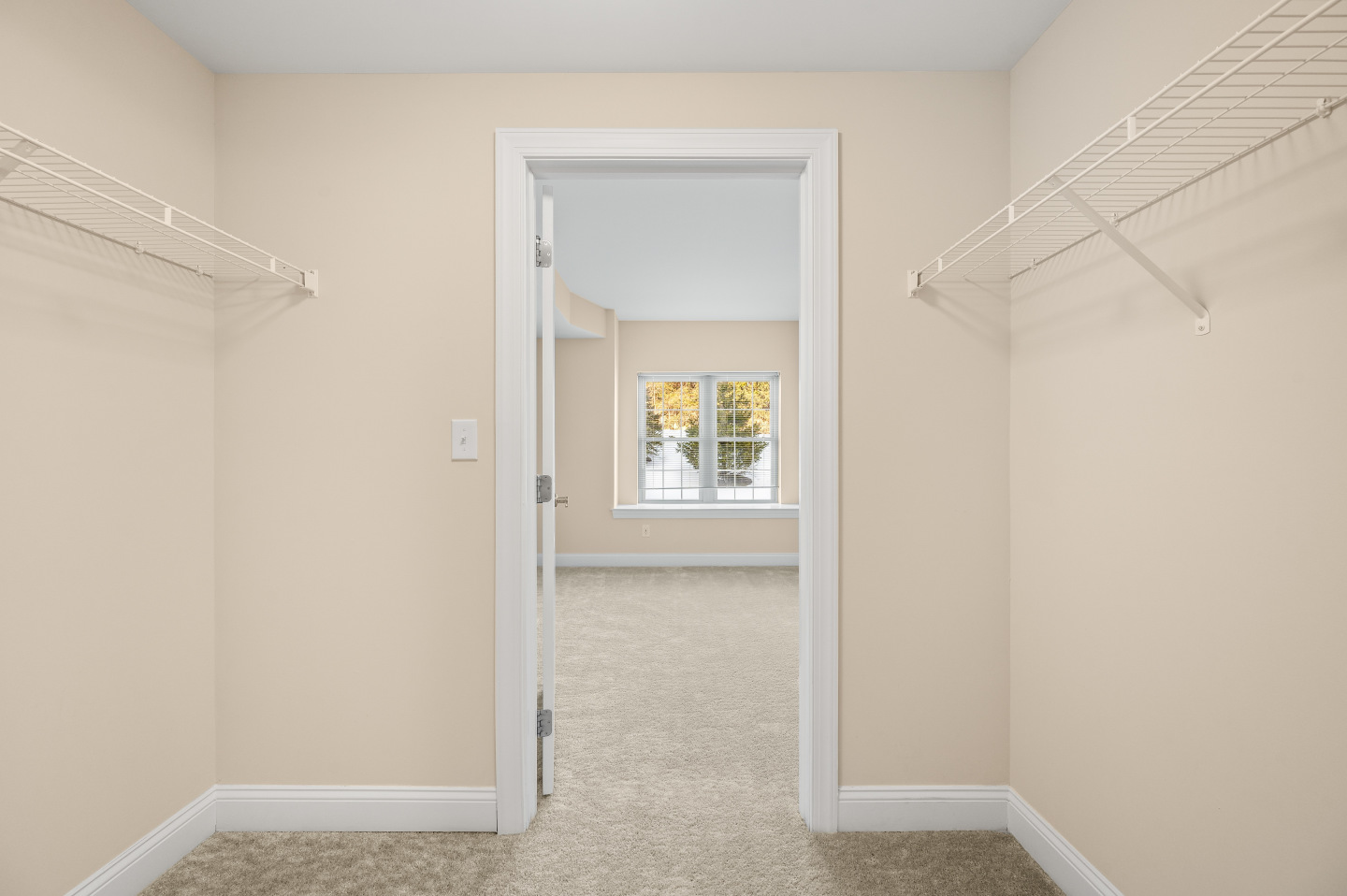 Corner Park Apartments Image 8