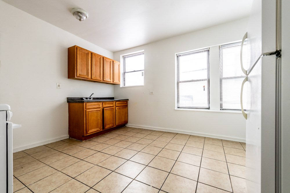 8057-59 S Marshfield Image 5