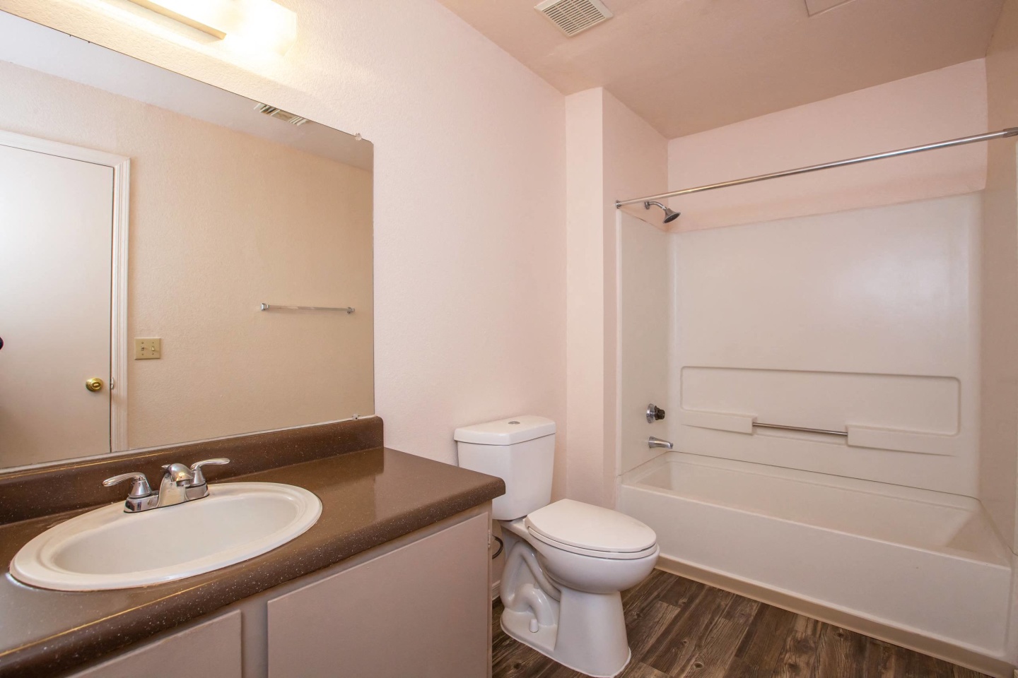 Ventura Townhomes Image 9