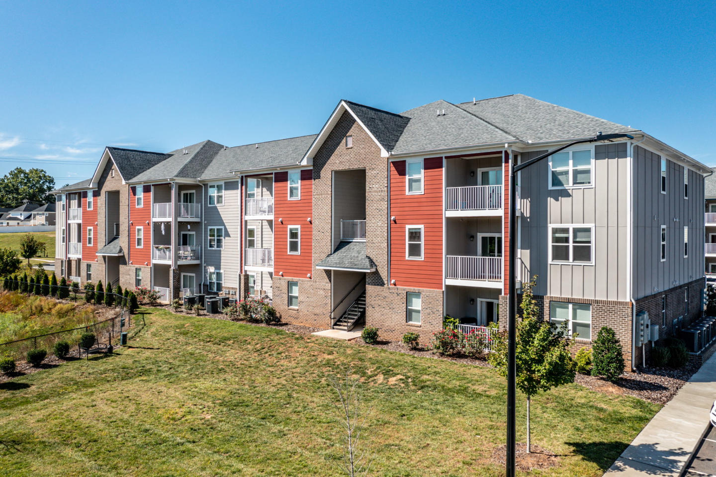Hawks Landing Luxury Apartments Image 17