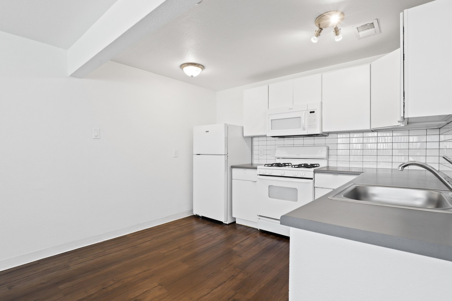2800 W 26th Image 7