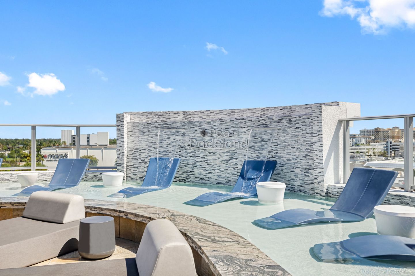 Pearl Dadeland Image 3