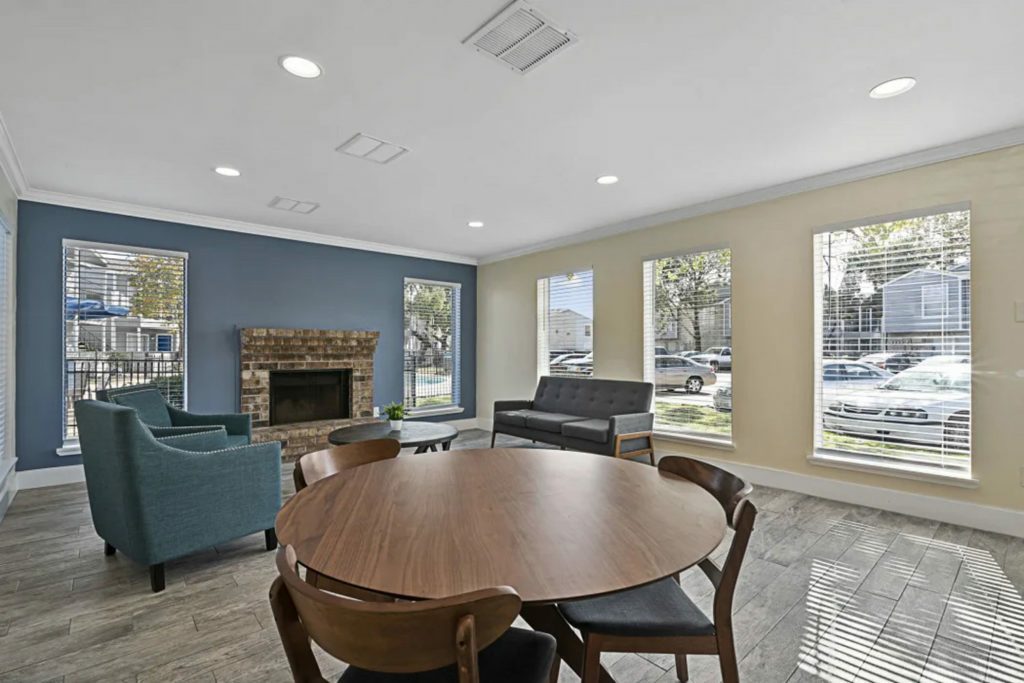 Toro Place Image 8