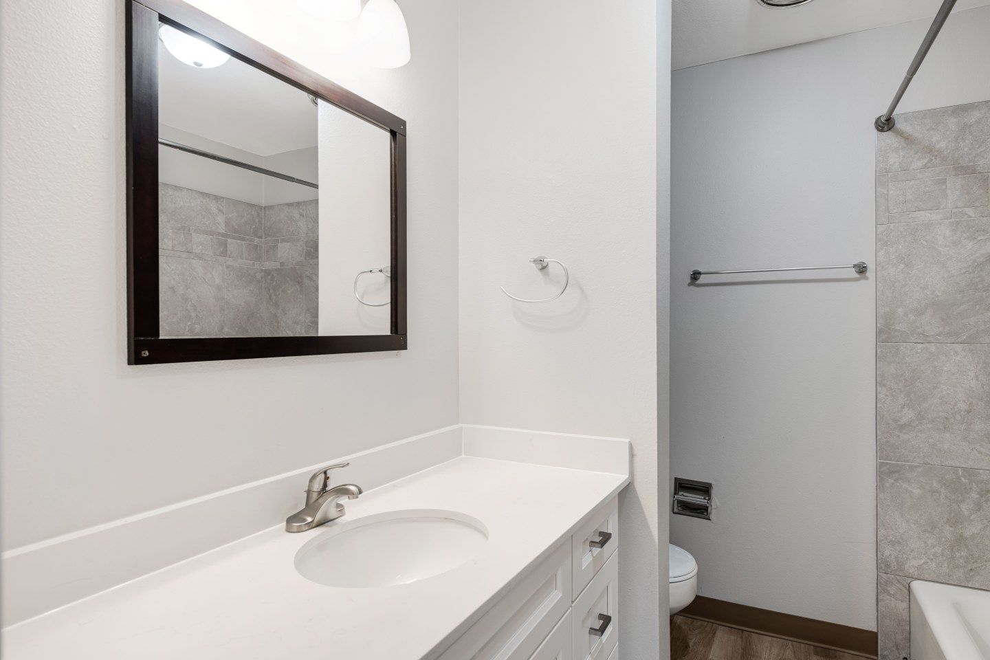 Monroe Manor Apartments Image 19