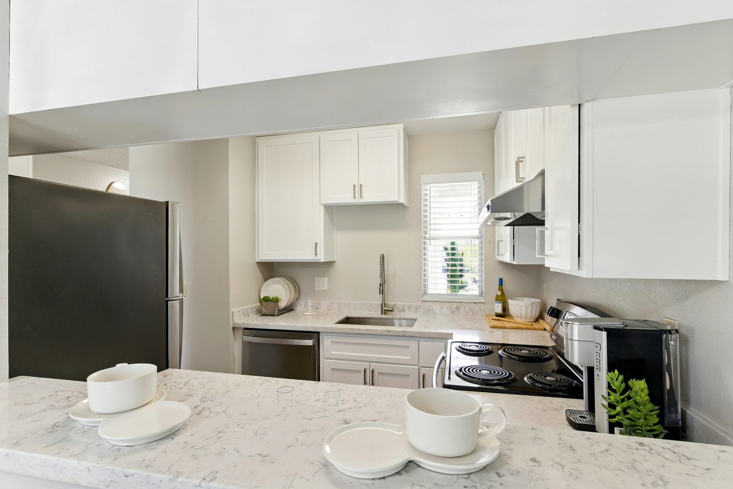The Grove Luxury Apartments Image 33