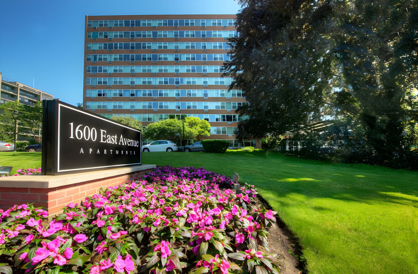1600 East Avenue Apartments Image 1
