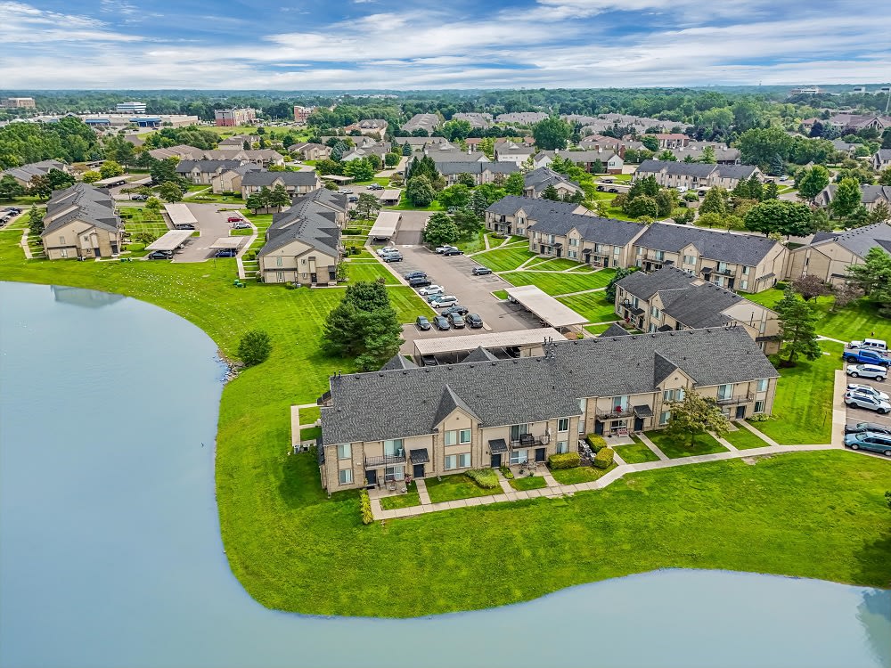 Lakeside Terraces Image 33