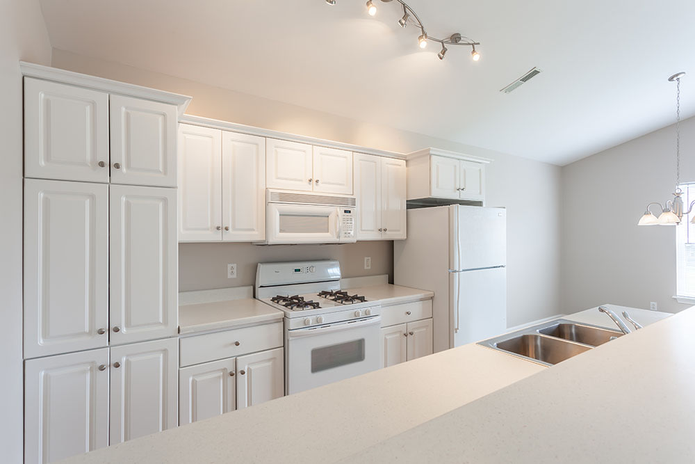 Oakmonte Apartments Image 16