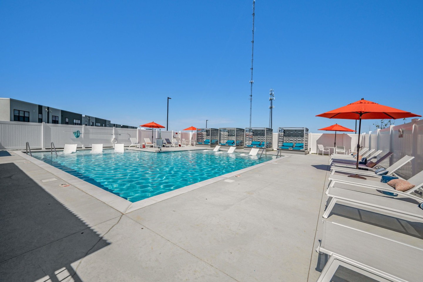 Vanguard Villas Image 30