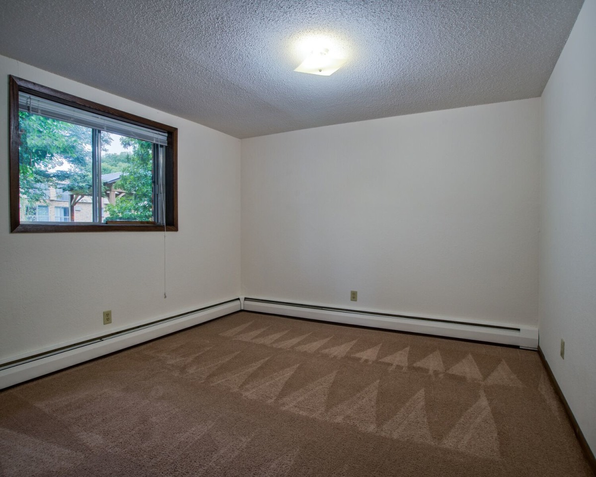 Saint Cloud Terrace Image 6