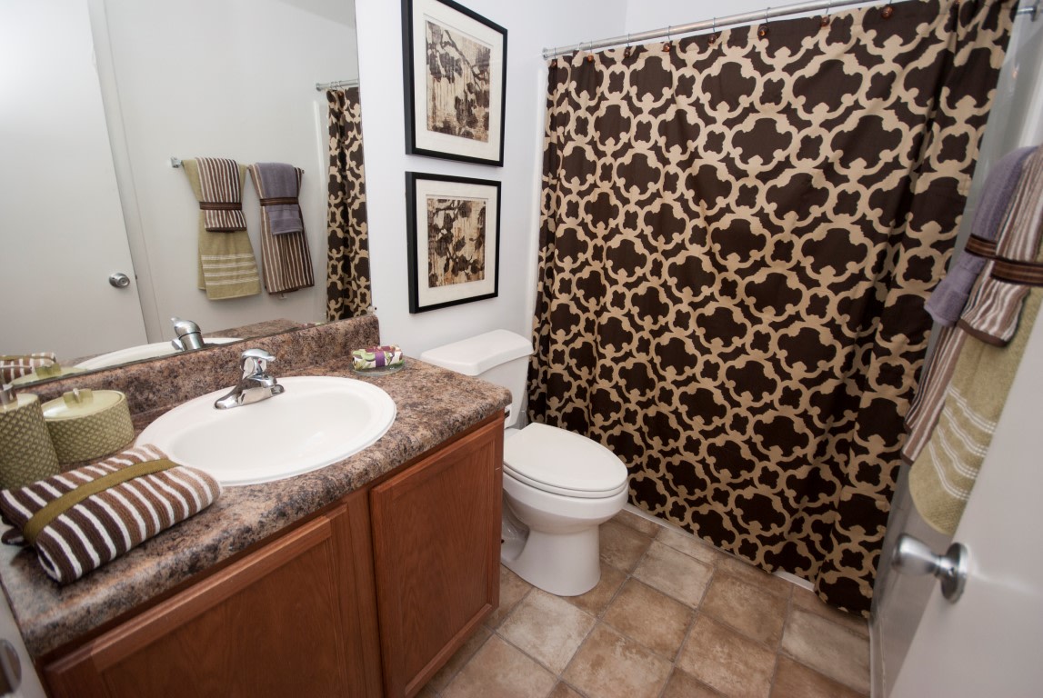 The Crest Apartments Image 10