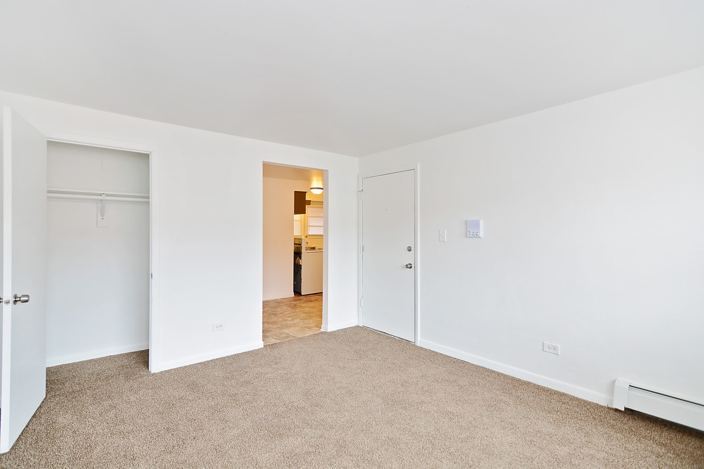 14026 S School Street Apartments Image 4