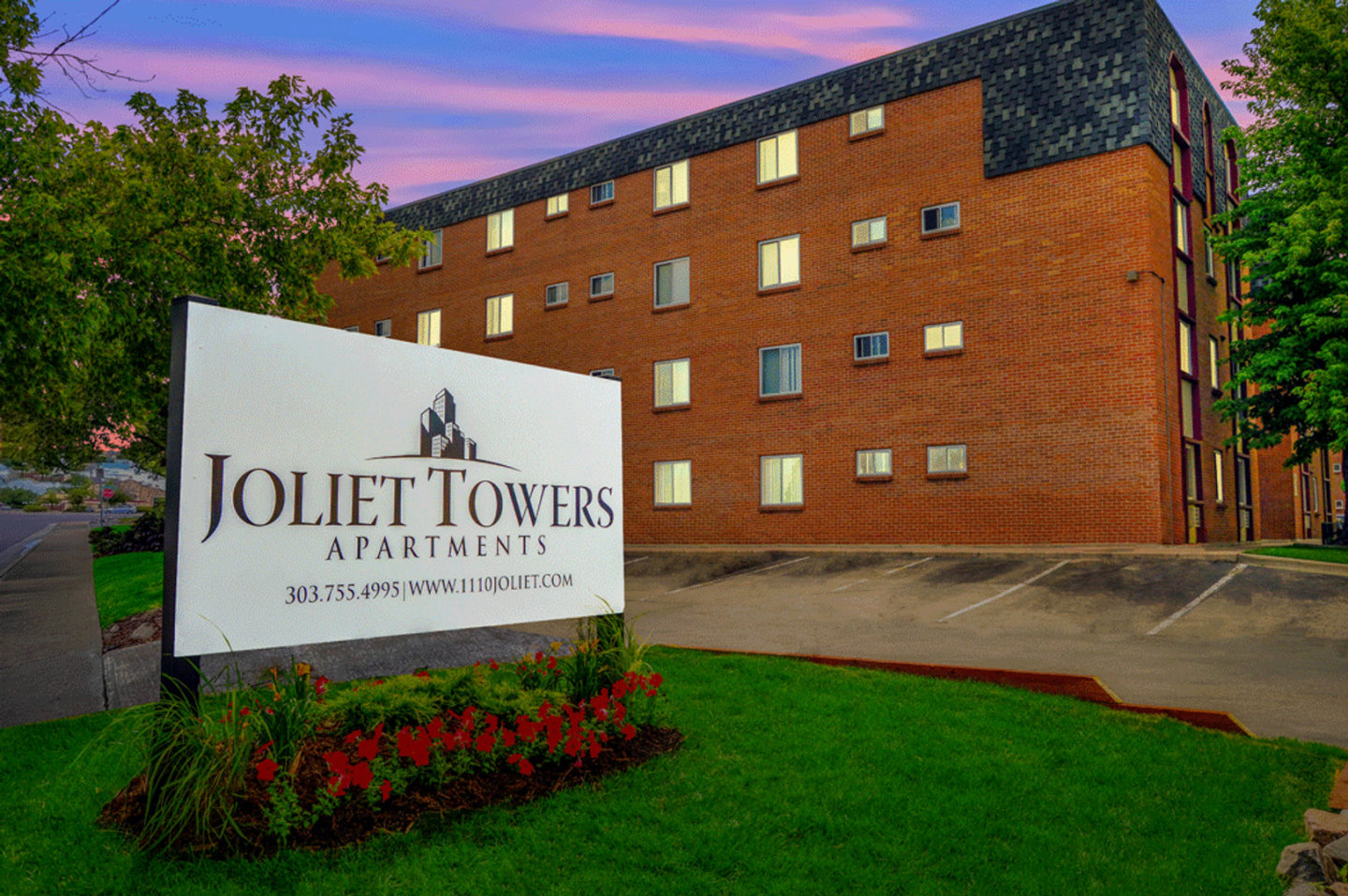 Joliet Towers Apartments Image 8