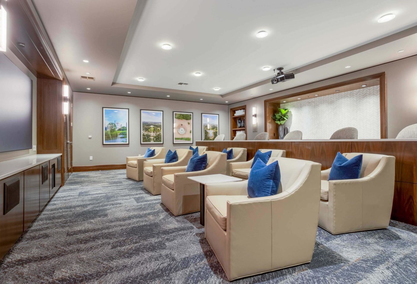 7 Riverway Image 33
