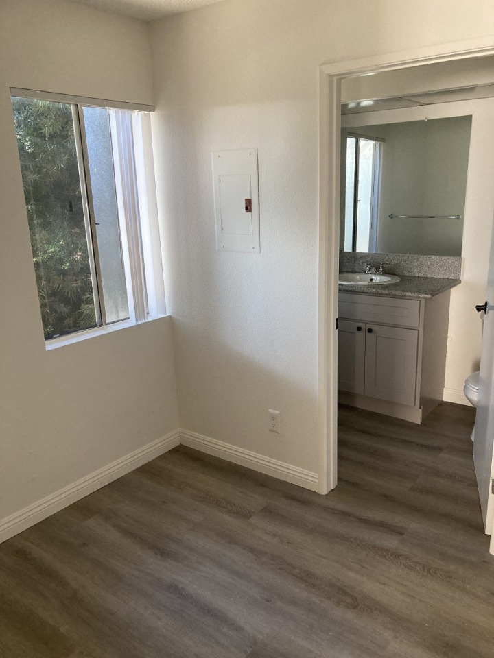 2041 S. Pacific Ave. Image 3