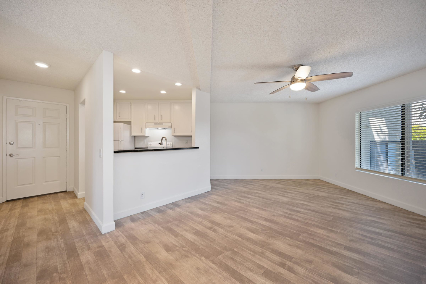 Elan Spanish Landing Carlsbad Image 10