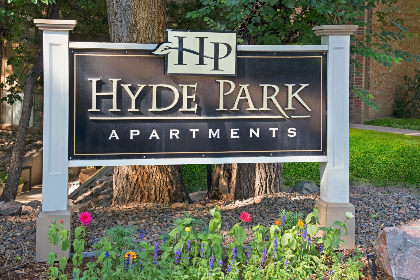 Hyde Park Apartments Image 10