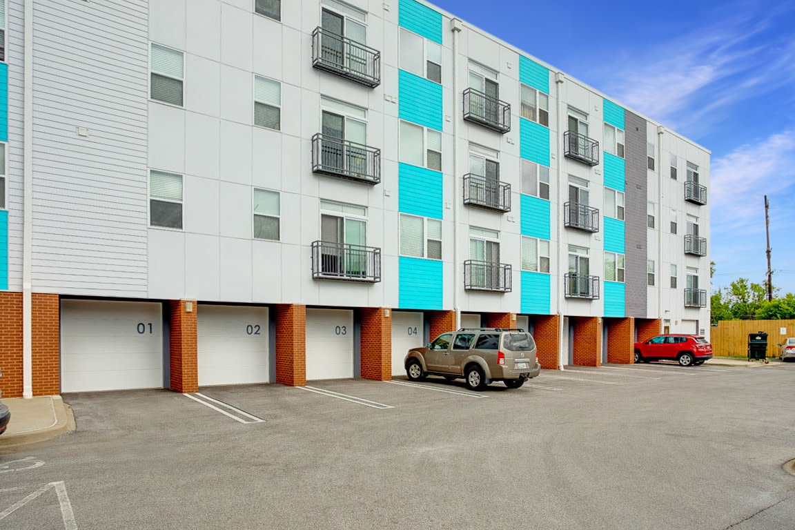 AMP Luxury Apartments Image 17