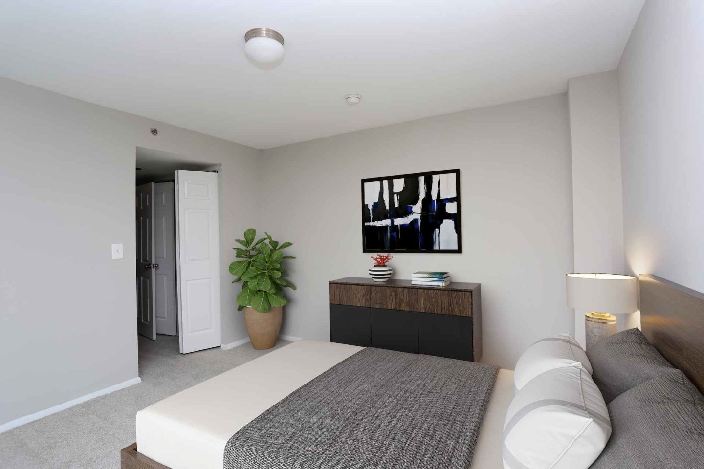 Arts Center Tower Apartments Image 17