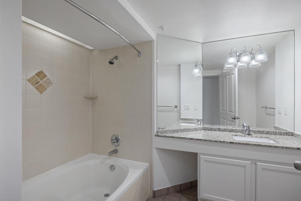 AVIA Apartments at College Boulevard Image 37