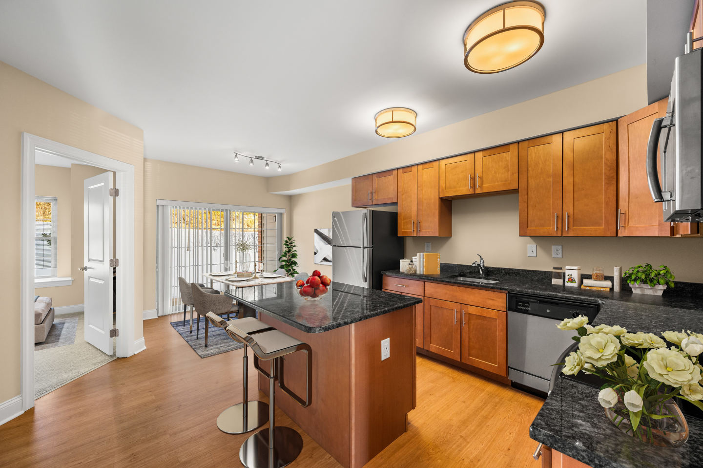 Corner Park Apartments Image 4