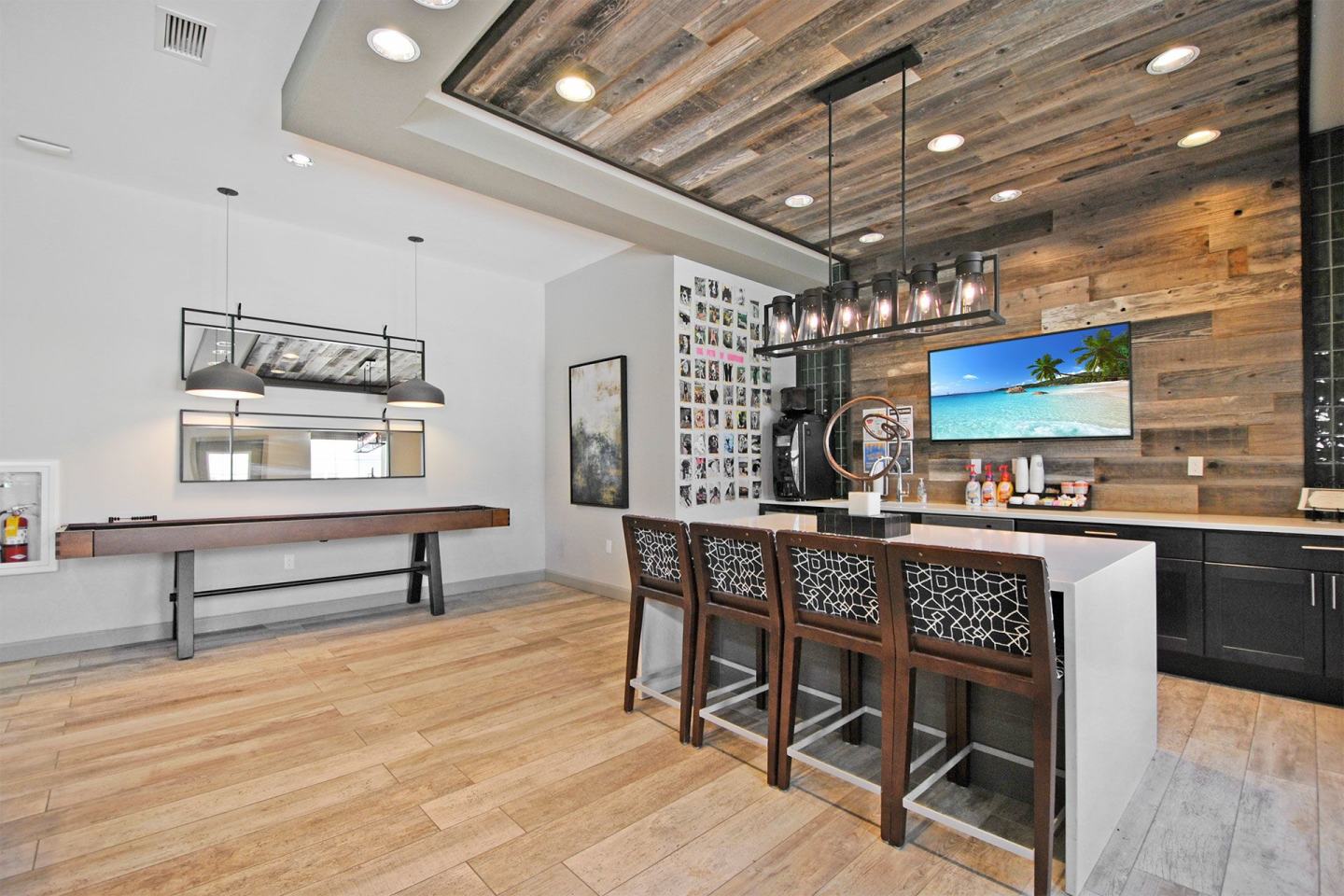 Midtown Pointe Image 21