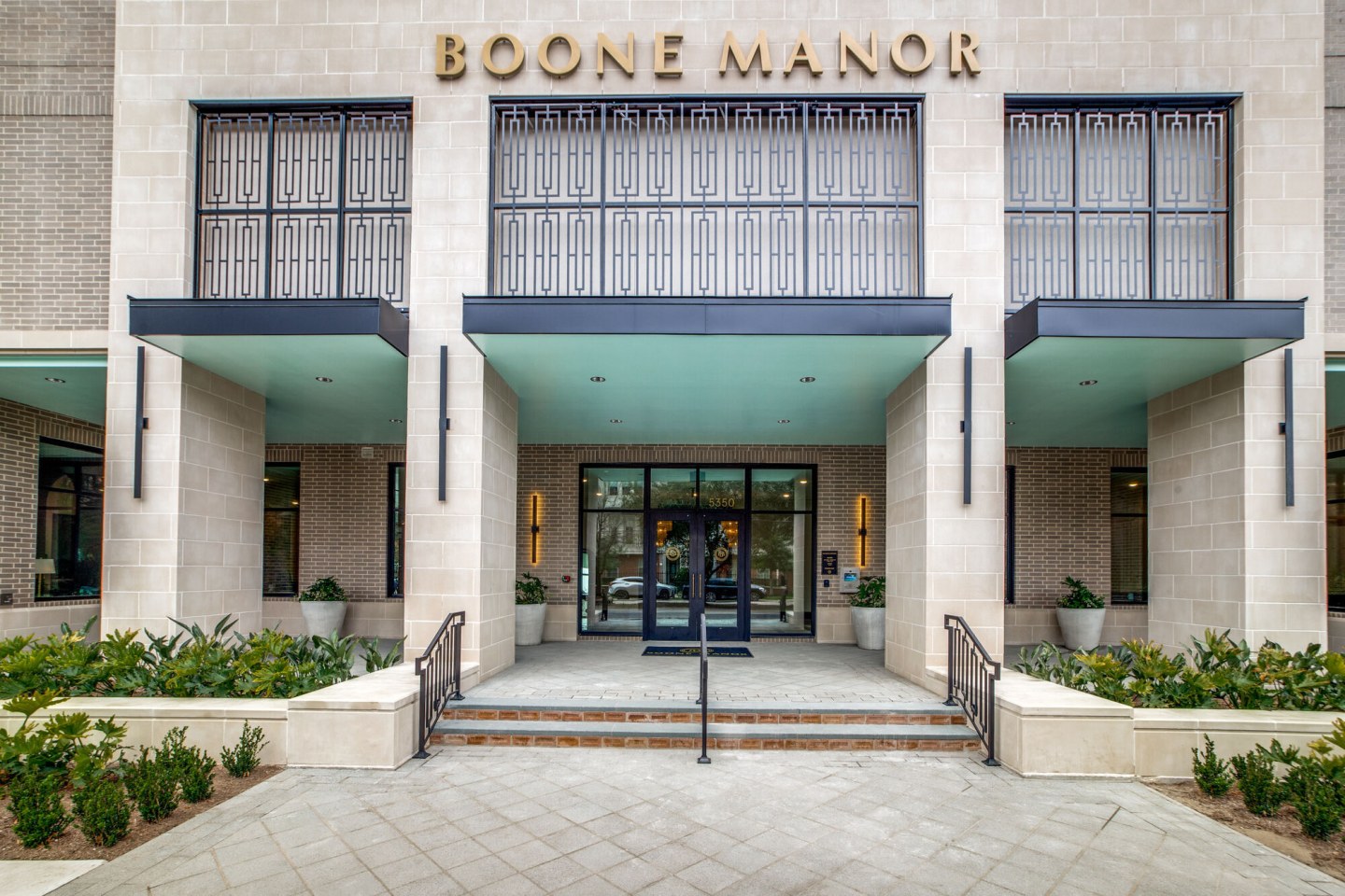 Boone Manor Image 1