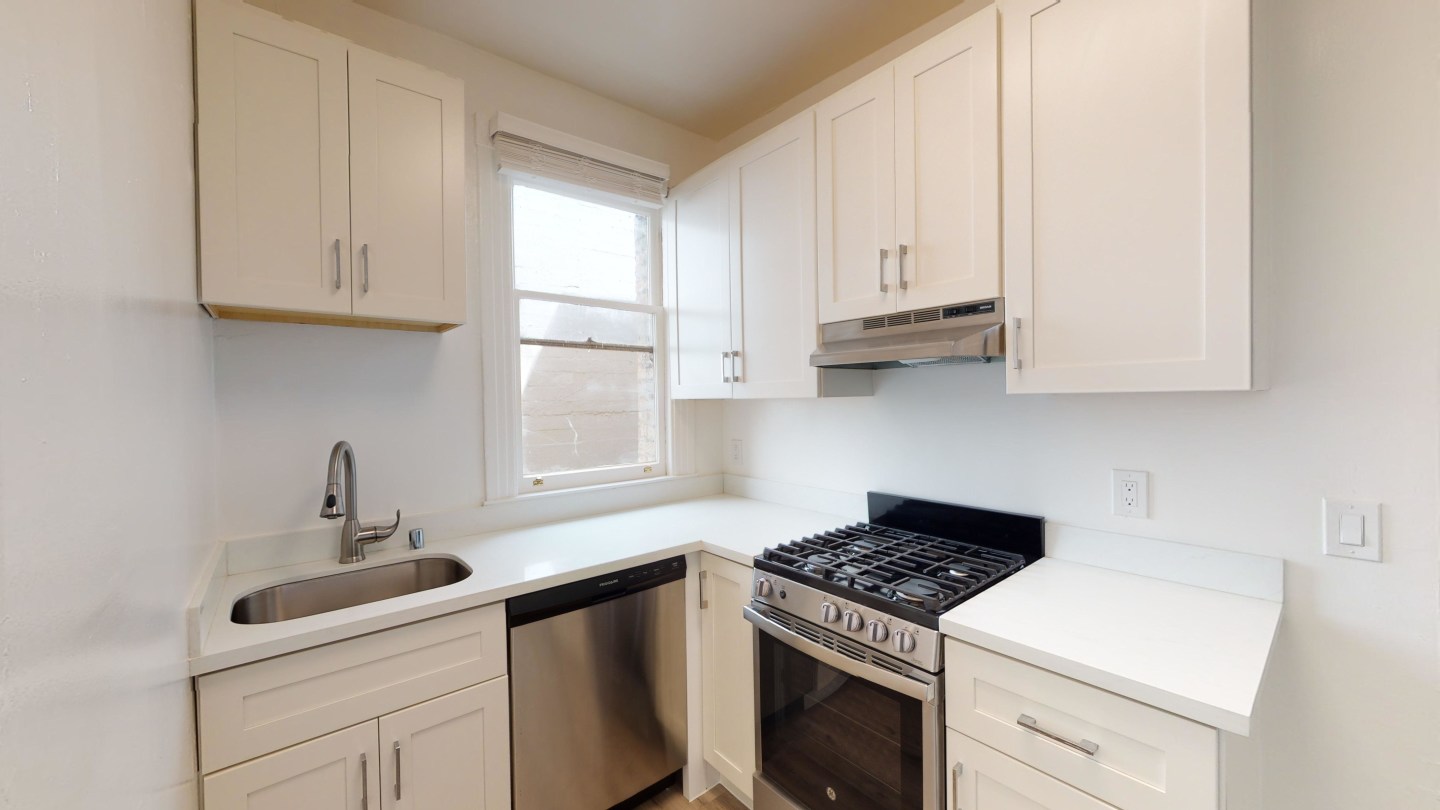 720 Jones Street Image 4