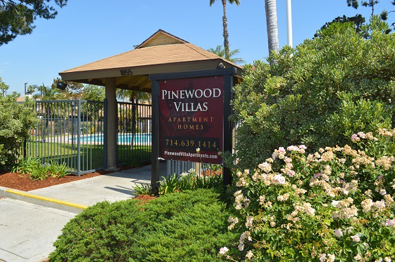 Pinewood Villas Apartments Image 1