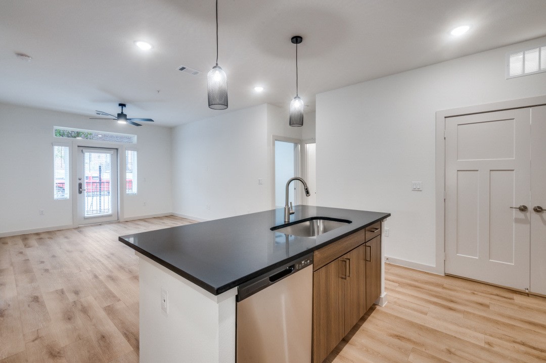 Burnett Lofts Image 21