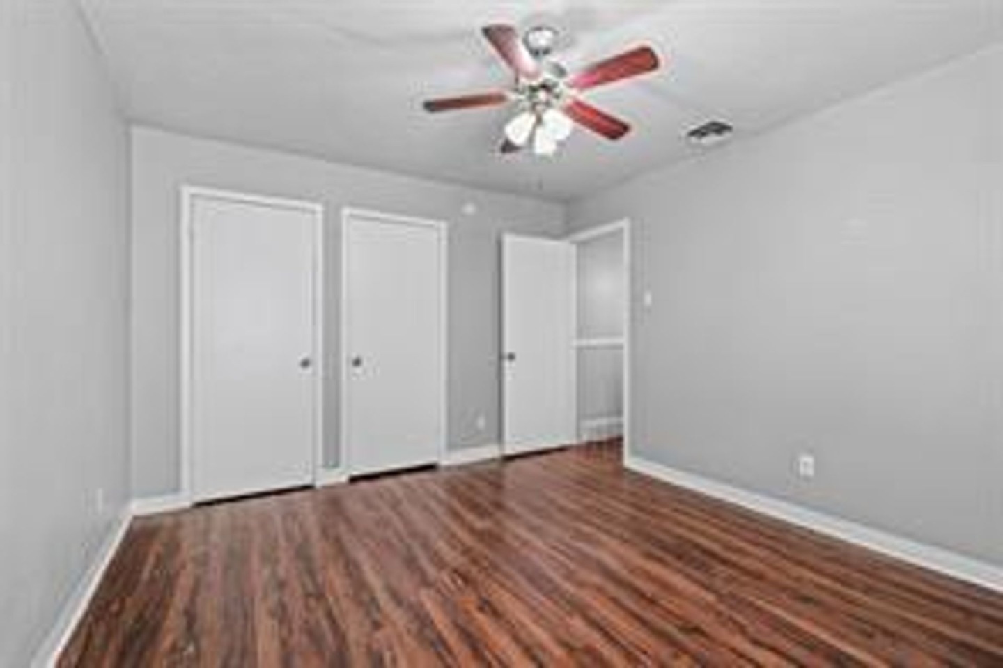Ennis Place Image 11