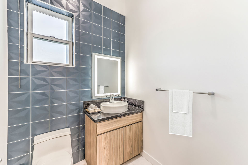 Ariva Luxury Residences Image 32