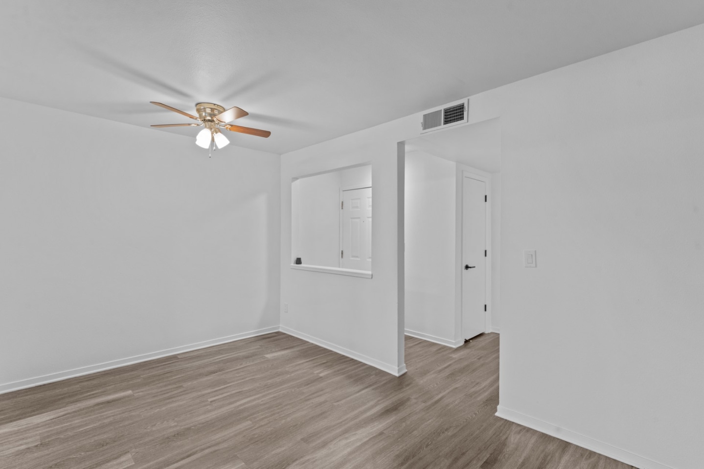 Sagecliff Apartments Image 9