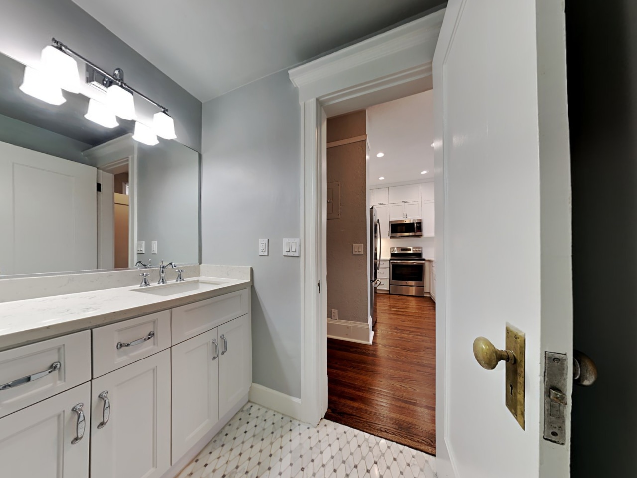 952 Sutter St. Image 15