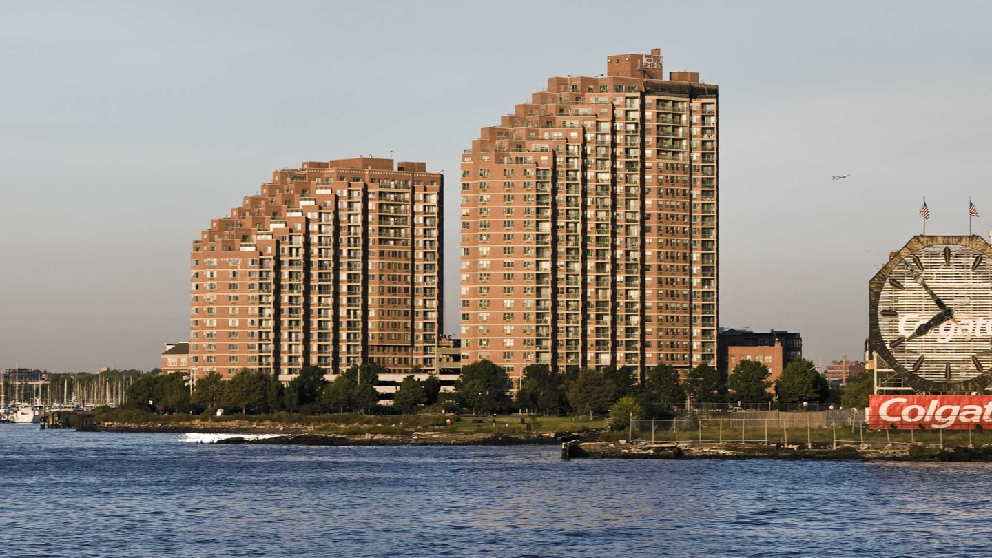 Portside Towers Image 33