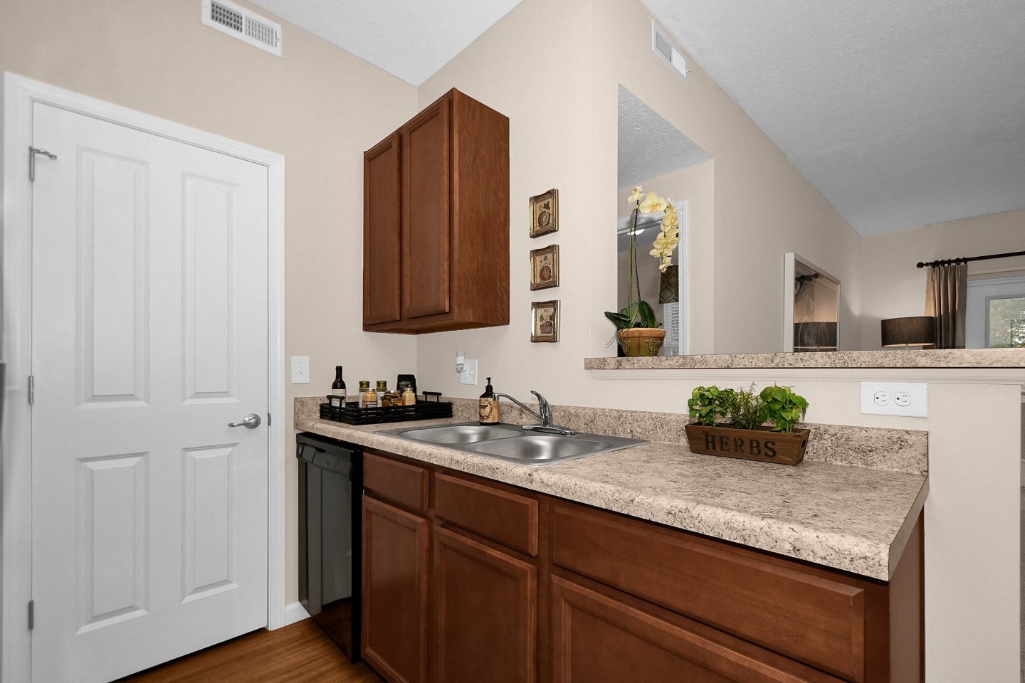 Crosspoint Apartments Image 7