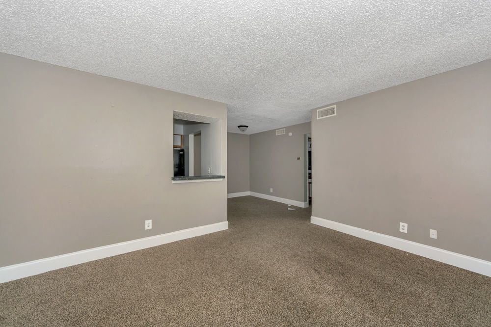 Mission Pointe Club Image 12