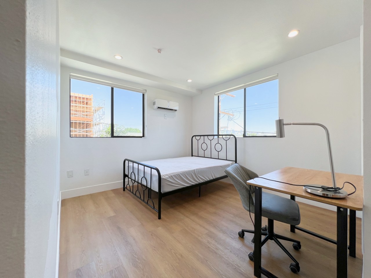 3100 S Normandie Avenue - Co-Living Image 6
