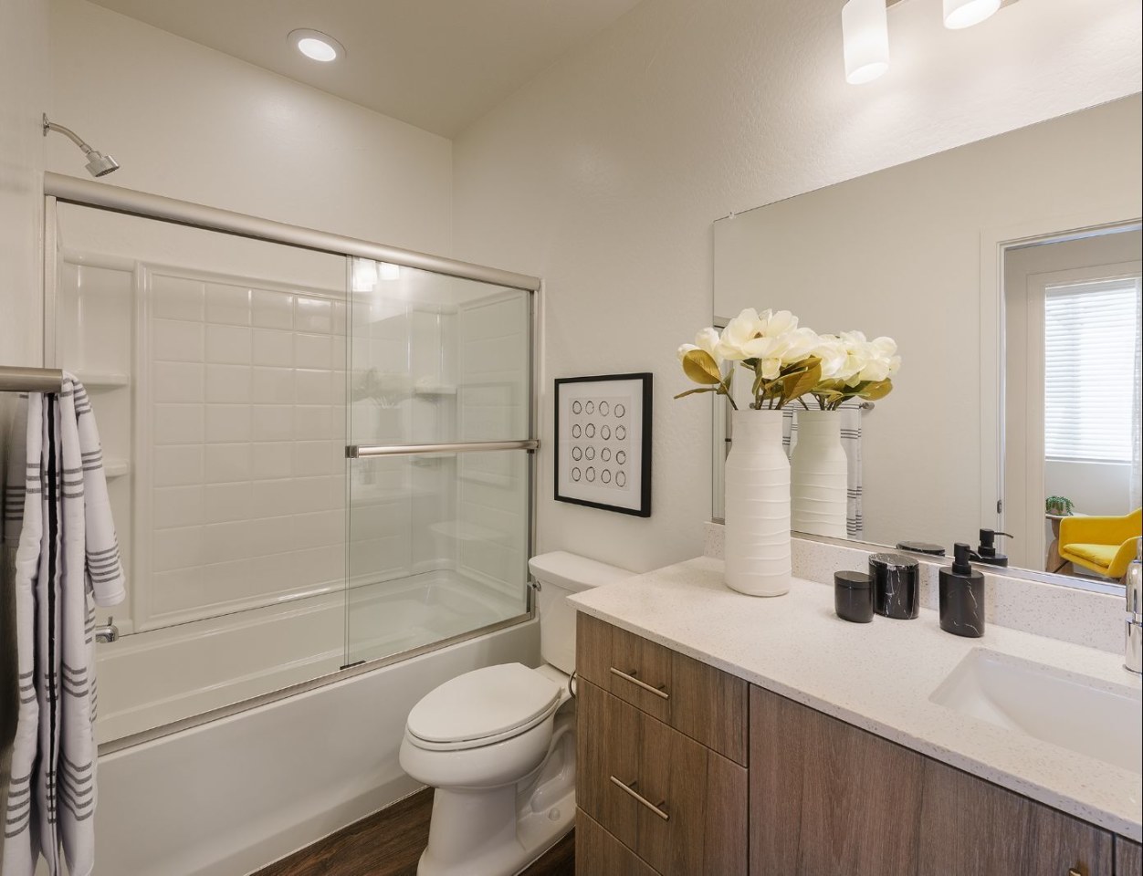 Sanctuary on 51st Image 15