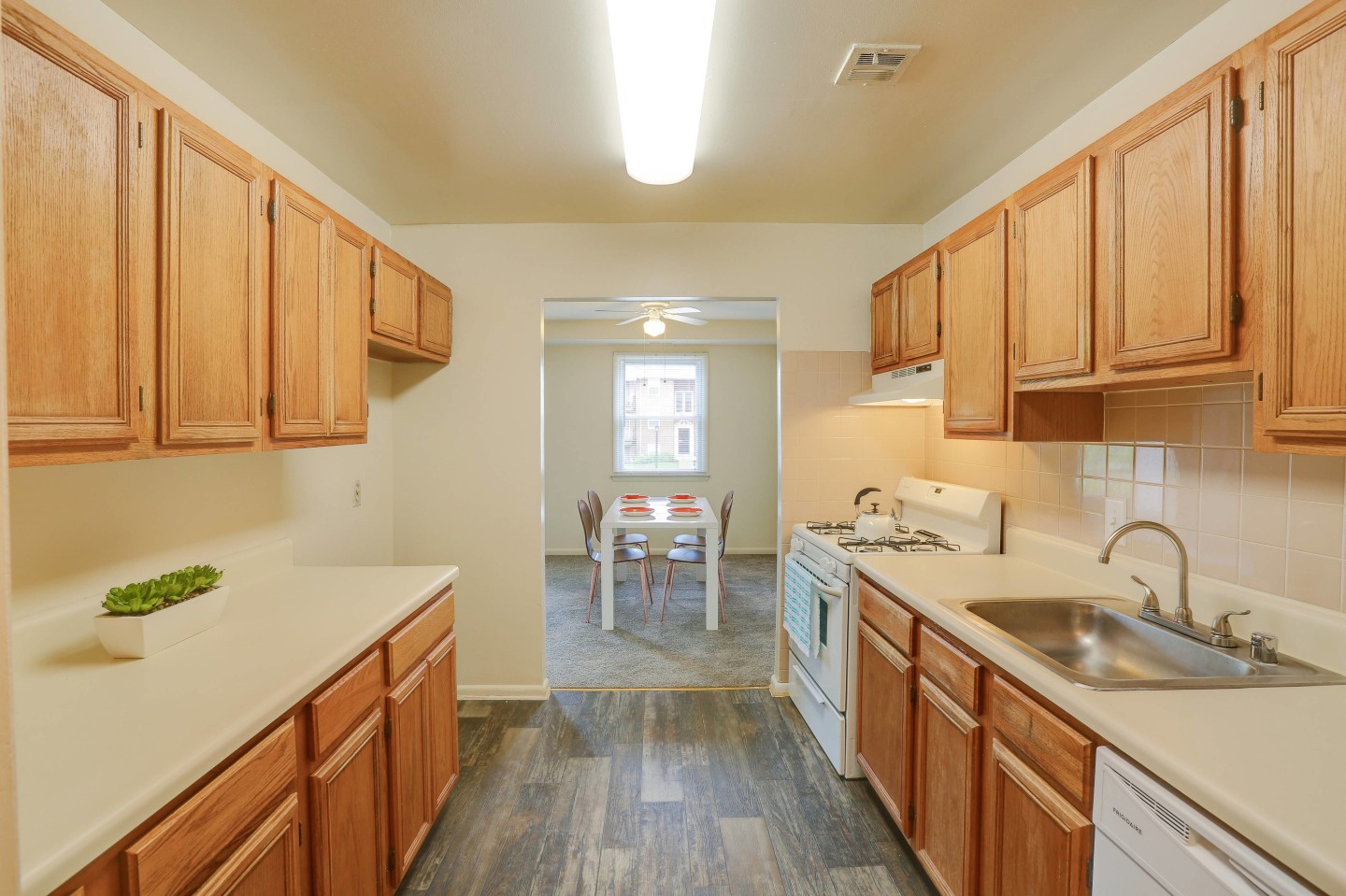 Hilltop Apartments Image 16