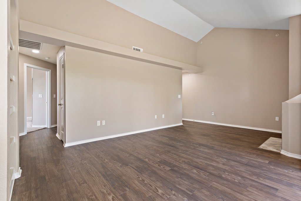 Waters Edge Apartment Homes Image 19