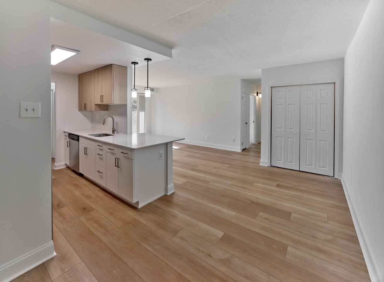 Delmont Apartments Image 5